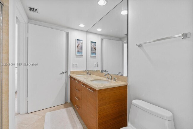 Building Photo - 50 Biscayne Blvd