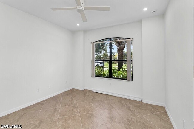 Building Photo - 9357 Glenforest Dr