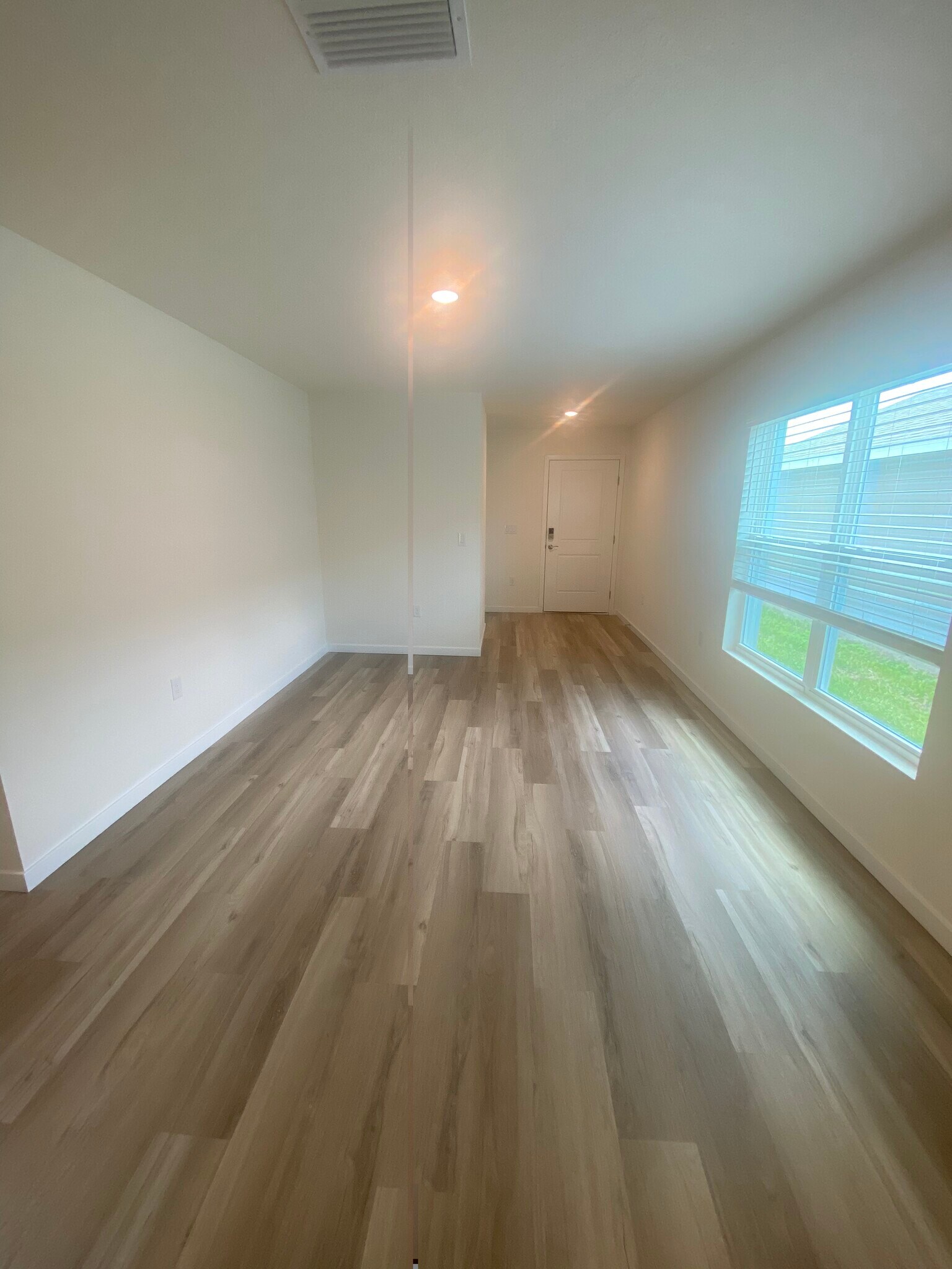 Building Photo - 11519 Memorial Dr