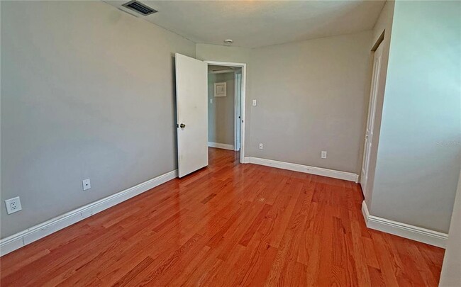 Building Photo - 4605 S Grady Ave