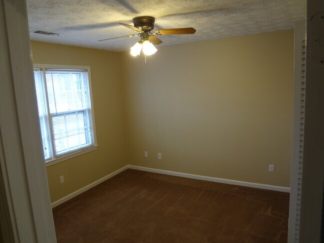Building Photo - 125 Buckeye Ln