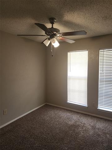 Building Photo - 828 Woodrock Dr