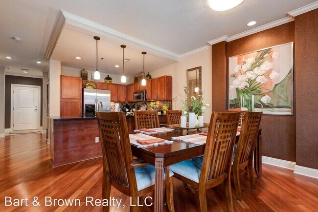 Building Photo - 2 br, 2.5 bath House - 9410 Branson Landin...
