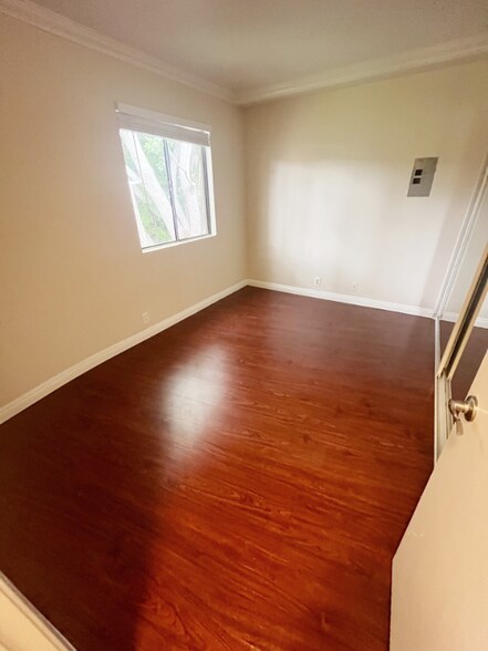 Building Photo - 248 W Avenida Palizada