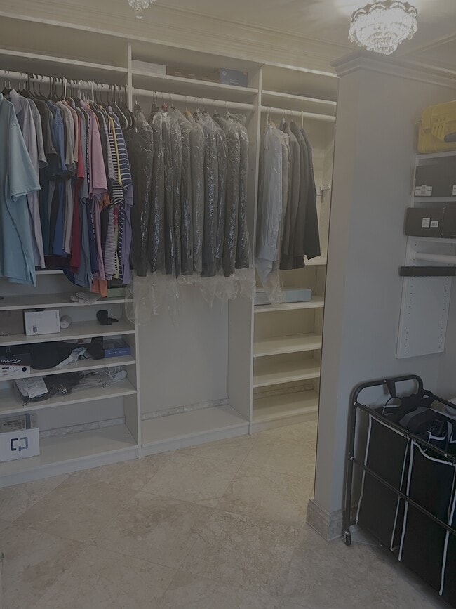 Building Photo - 9020 Whisperinghill Dr