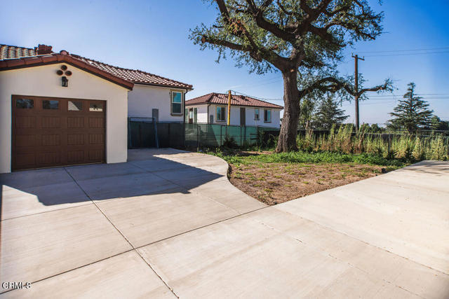 Building Photo - 2628 Glenrose Ave