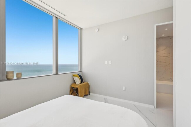 Building Photo - 2000 S Ocean Dr