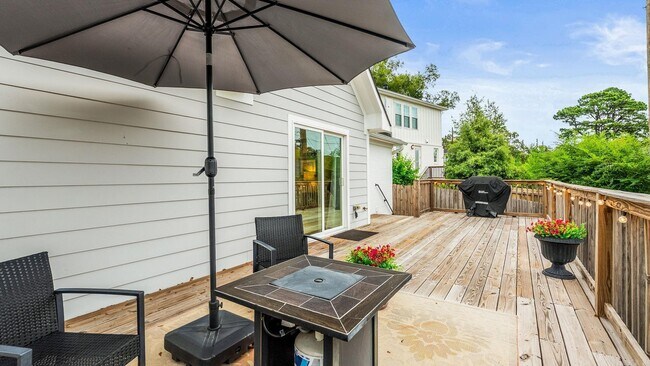 Building Photo - 1628 Pine Valley Rd