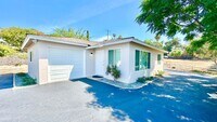 Building Photo - Light, Bright, and Recently Updated, Darli...