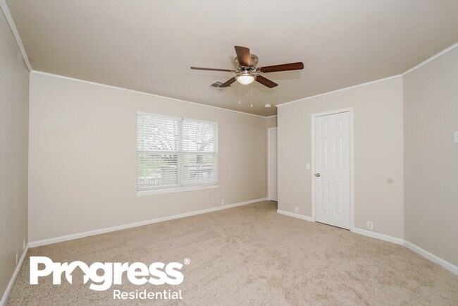 Building Photo - 930 Amber Knoll