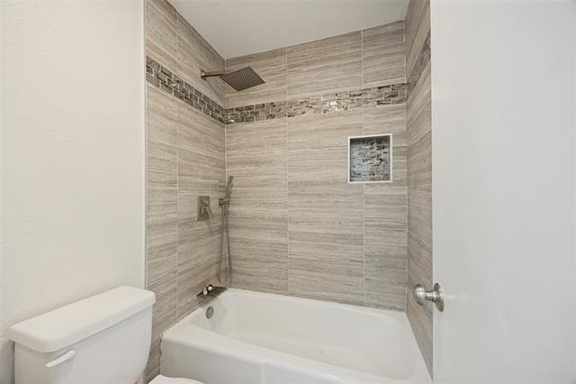 Building Photo - 433 Sandy Trail
