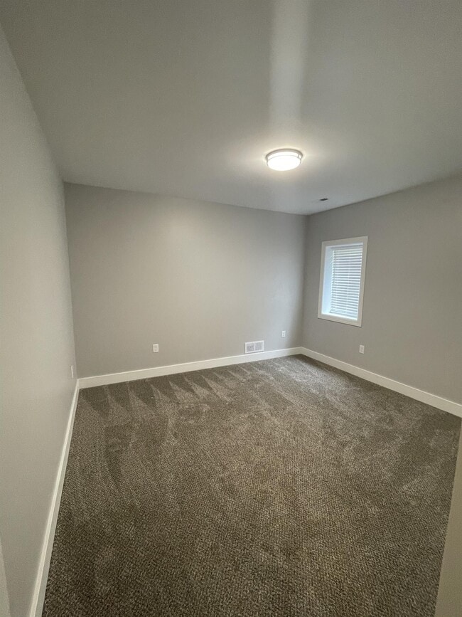 Building Photo - 2685 Millstone Dr
