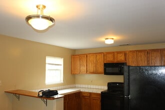 Building Photo - 107 Burley Ave