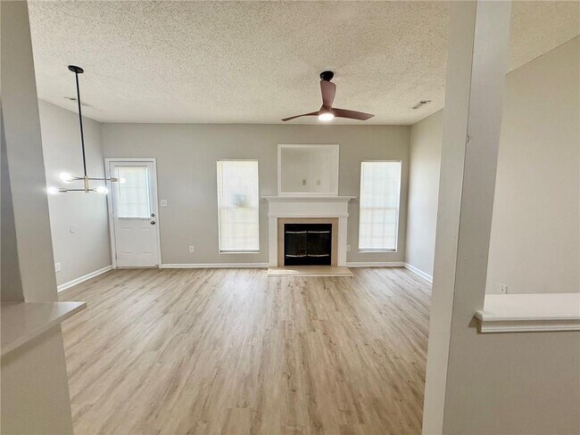 Building Photo - 5481 Sierra Tr