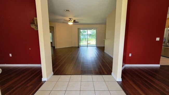 Building Photo - Large Citrus Springs 4/2/2