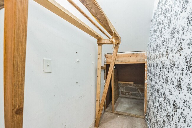 Building Photo - Charming 4BR House in Douglasville