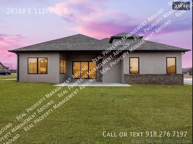 Building Photo - Golfers’ Delight in Coweta! Turn Key Avail...