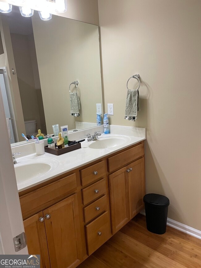 Building Photo - 610 Larch Looper Dr