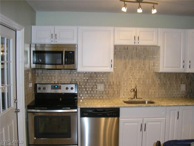 Building Photo - 3430 Sacramento Way