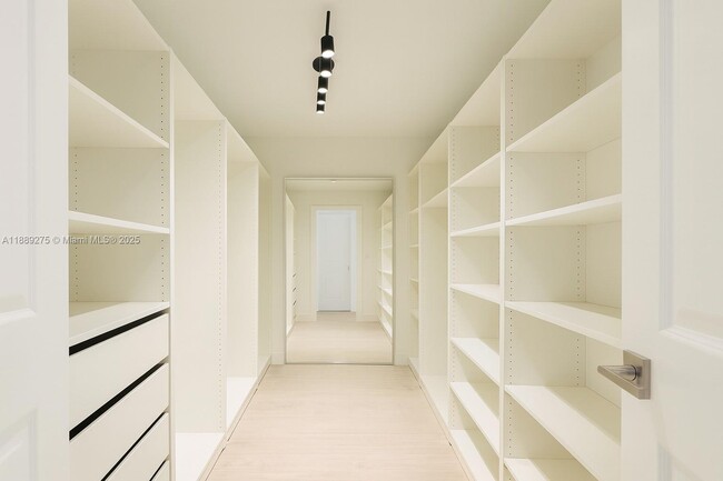 Building Photo - 2781 NE 165th Terrace