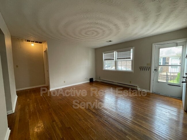 Building Photo - 9243 Atwood Ave