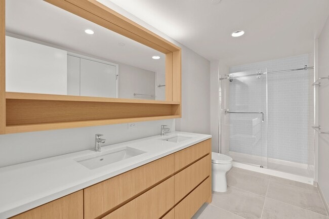 Building Photo - Two bedroom /2 bath / 2 parking - Sky Ala Moana