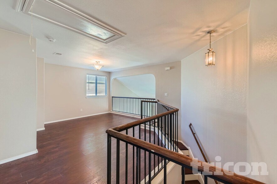 Building Photo - 257 Verano Dr