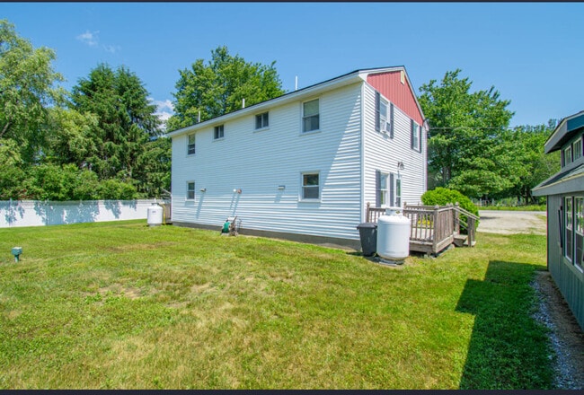 Building Photo - 57 Edgecomb Rd
