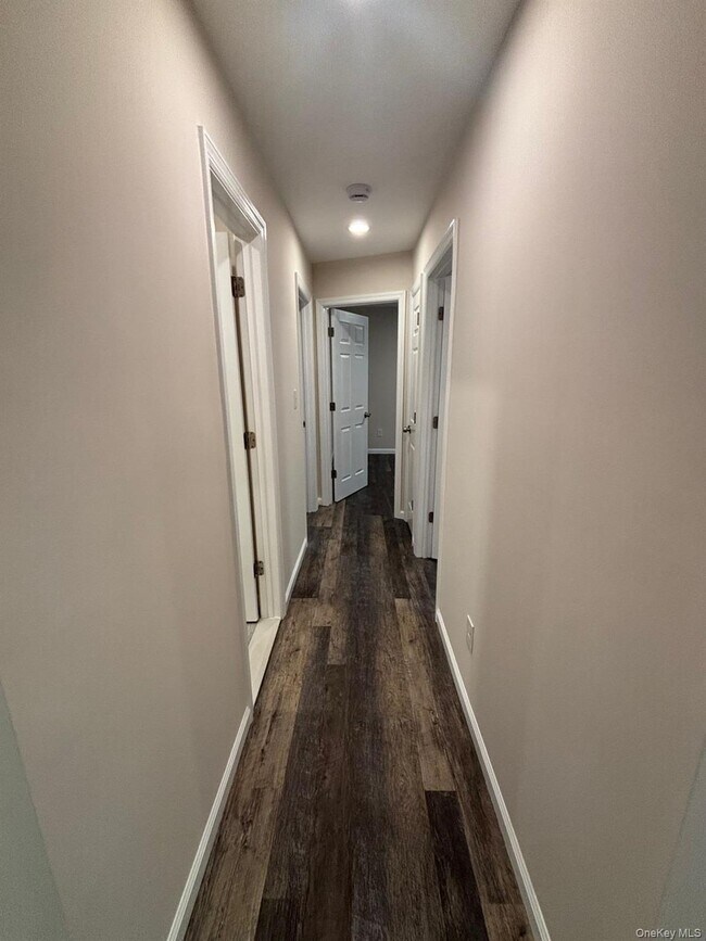 Building Photo - 855 Meade Ave