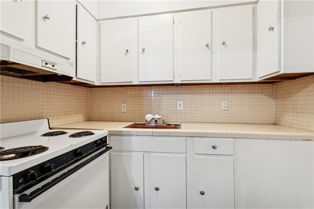 Building Photo - 807 Bourbon St