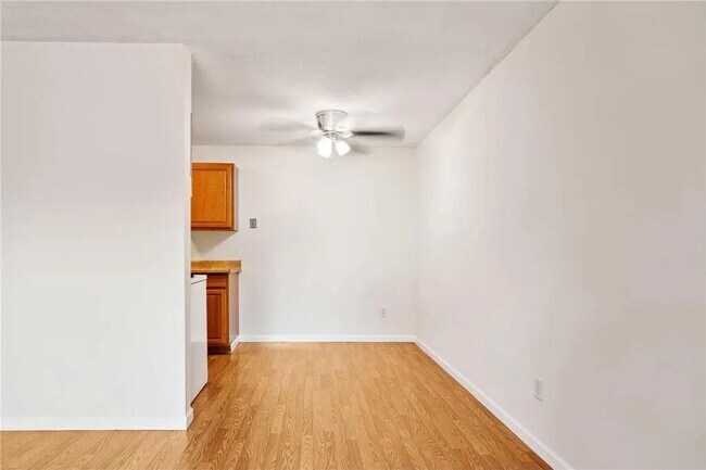 Building Photo - 5315 Minnehaha Ave