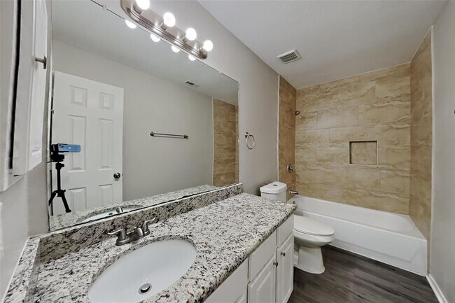 Building Photo - 2331 Trotter Dr