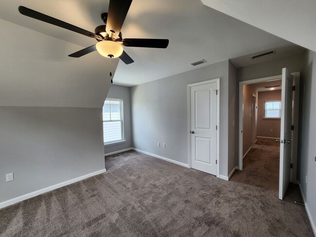 Building Photo - 3 bedroom house for rent in NE Tallahassee's Canopy subdivision, available for move in right away...