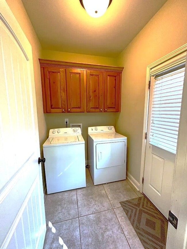 Building Photo - COMING SOON!!!