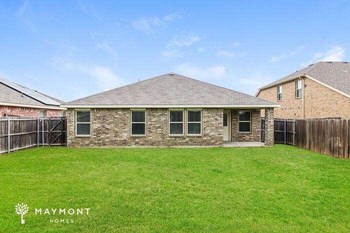Building Photo - 1321 Basswood Ln