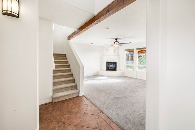 Building Photo - Spacious Two-Story Retreat