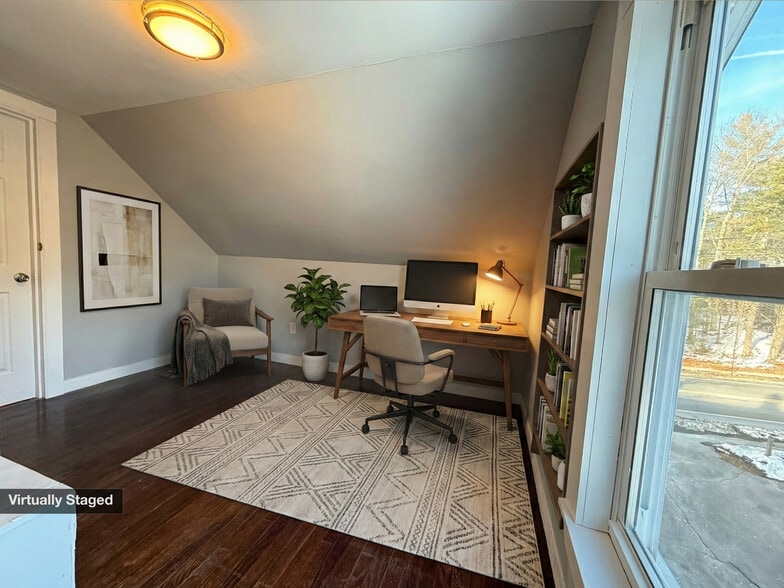 Building Photo - 712 East St