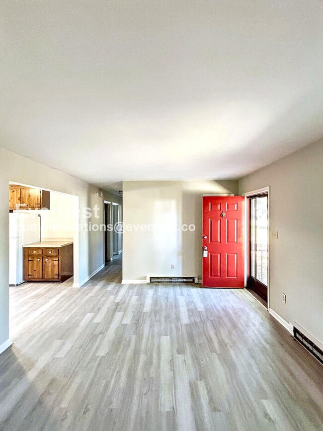 Building Photo - 4609 Hillbrook Ave