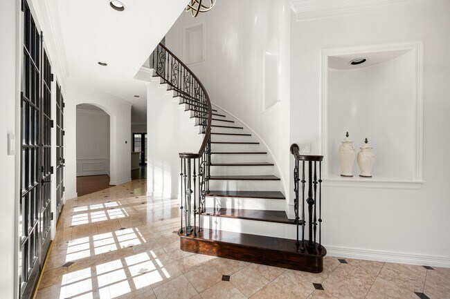Building Photo - 111 N Wynden Estates Ct