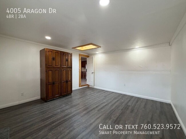Building Photo - 4005 Aragon Dr