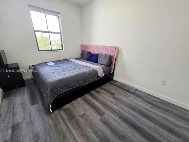 Building Photo - 13130 SW 232nd Ter