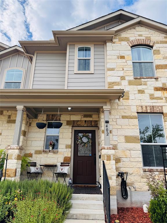 Building Photo - 402 Crater Lake Dr