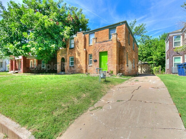 Building Photo - 1841 N Gatewood Ave