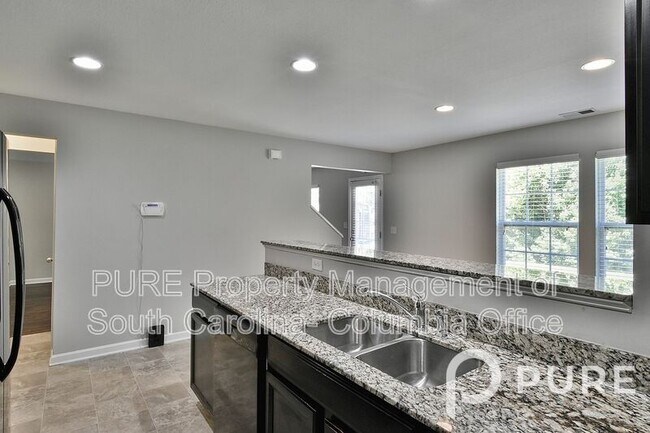 Building Photo - 340 Longfellows Ln
