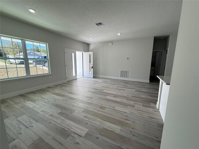 Building Photo - 7897 N Fieldstone Point