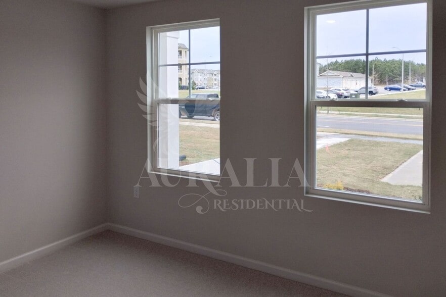 Building Photo - 2405 Kasota Ln