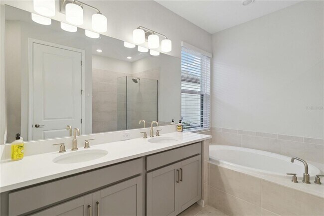 Building Photo - 5660 Blue Reef Pl