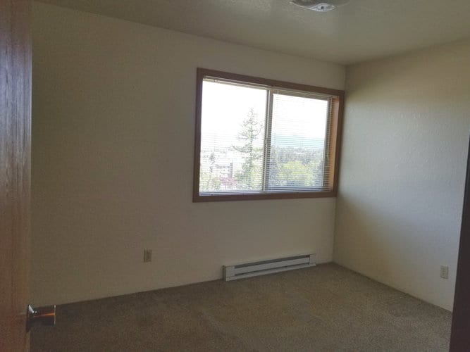 Building Photo - 1330 Linda Ln