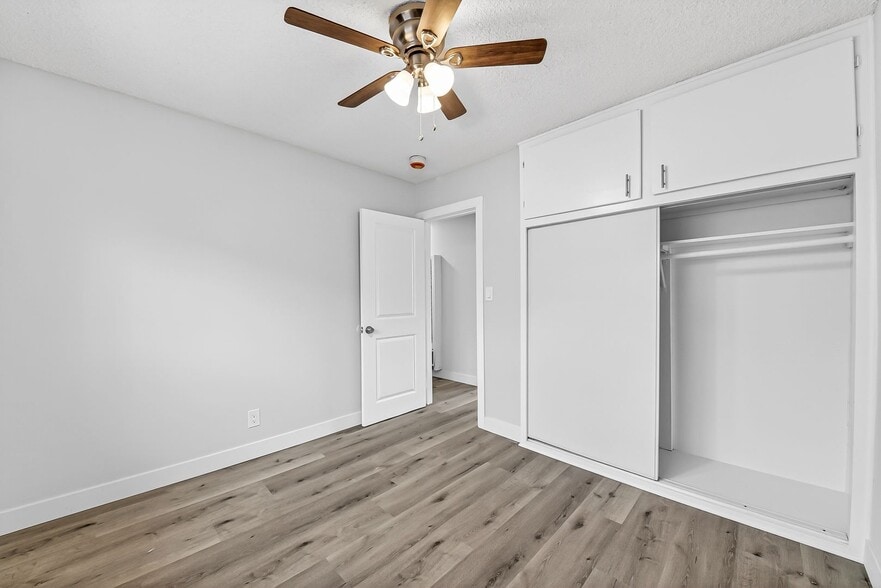 Building Photo - 409 S Harris Ave