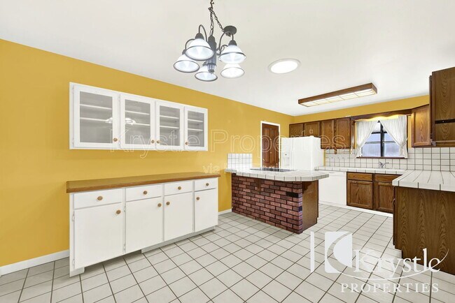 Building Photo - 306 Keats Dr